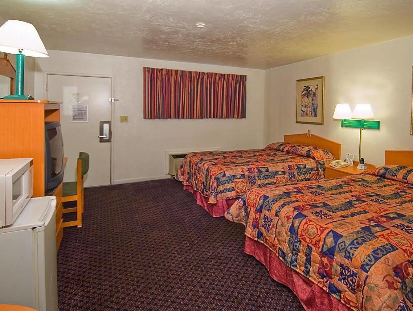 America'S Best Value Inn - Гейнсвилл Экстерьер фото